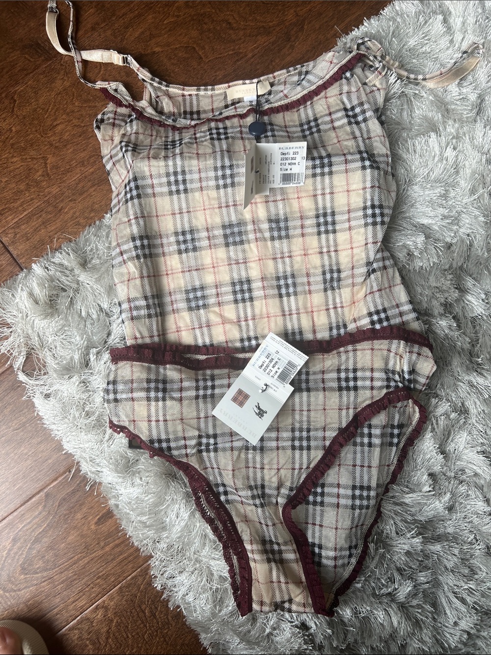 Burberry lingerie set